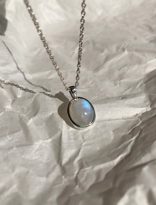 오벌 문스톤 목걸이 oval moonstone necklace