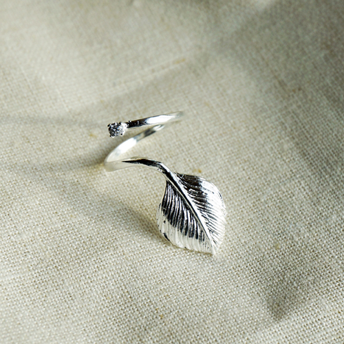 sold out &gt; LEAF _ nail ring