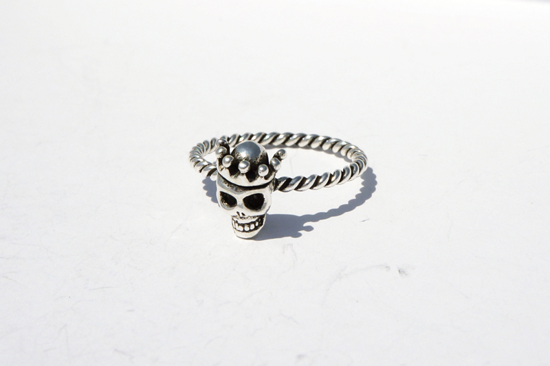 silver _ crown skull ring