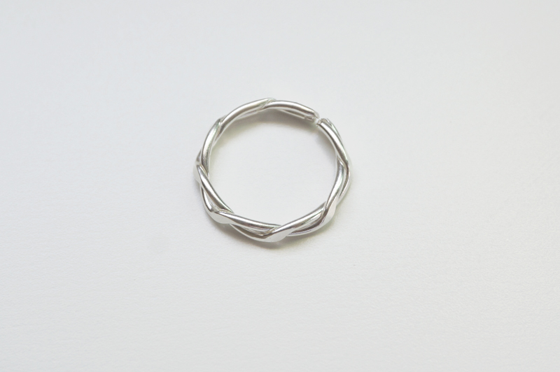 silver _ crossed wave kuckle ring