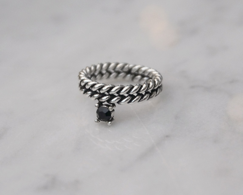 silver _ black stone twist ring