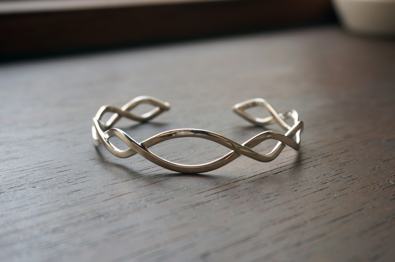 silver _ Crossed Wave cuff bracelet 